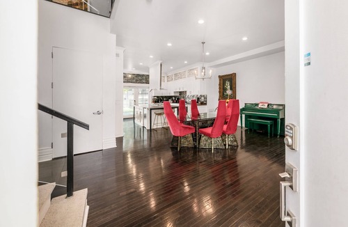 Olde Towne East House | Luxury 3BR Near Downtown, Sleeps 10, Modern & Spacious