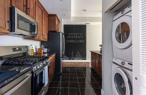 Columbia Heights Apartment | Luxury 3BR+Parking | Heart of DC | Steps to Metro