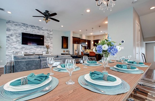 Northside House | Luxury 3BR with Downtown Views, Near All Houston Stadiums