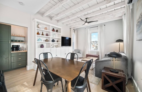 Hyde Square Apartment | Luxury 3brm/1bath Duplex in JP