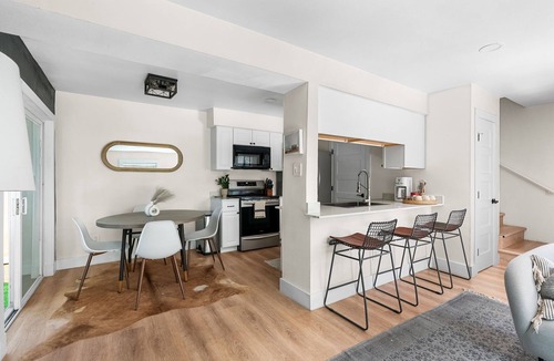 Dawson Condo | Luxury 3mi to DT ~ South Congress ~ Walkable