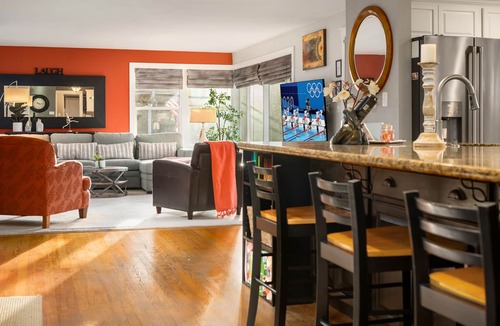 Three Tree Point House | Luxury 4 bd/3ba Family Home near Ocean, Airport, & Seattle XL yard w/sportcourt