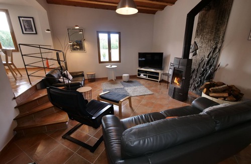 Tournissan Villa | Luxury 4 Bed 4 Bath Villa near Lagrasse with Private Pool. Secluded yet Central.