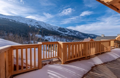 Meribel Centre Apartment | Luxury 4-bedroom apartment with 5* concierge, mountain view