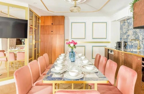 Bonne-Nouvelle Apartment | Luxury 4 Bedroom Apartment next to Louvre & Marais