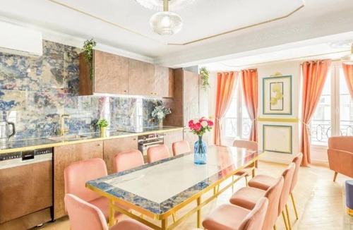 Bonne-Nouvelle Apartment | Luxury 4 Bedroom Apartment next to Louvre & Marais