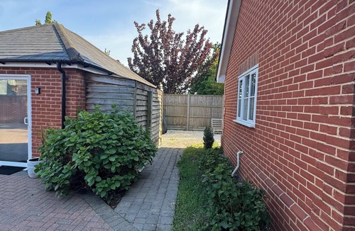 Ipswich House | Luxury 4 Bedroom Bungalow