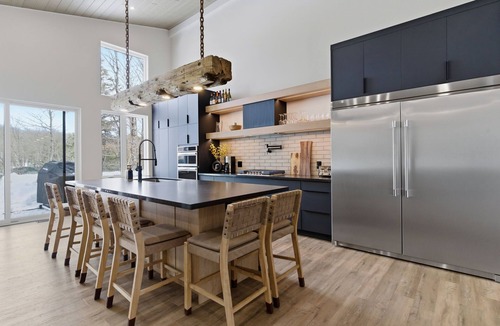 Dysart et al House | Luxury 4-bedroom, 3.5 bath waterfront retreat. Hot tub & Chef's Kitchen!