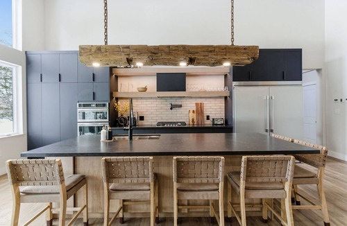 Dysart et al House | Luxury 4-bedroom, 3.5 bath waterfront retreat. Hot tub & Chef's Kitchen!