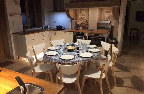 Chatenay House | luxury 4 bedroom gite with pool