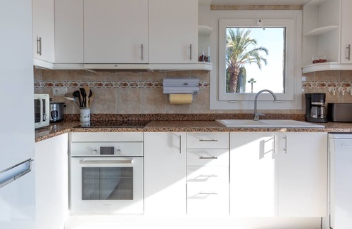 Calonge Villa | Luxury 4 Bedroom Villa With Heated Pool & Jacuzzi - Fantastic Sea Views