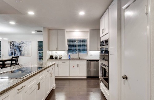 Far North Dallas Villa | Luxury 4 Bedroom Villa with Pool