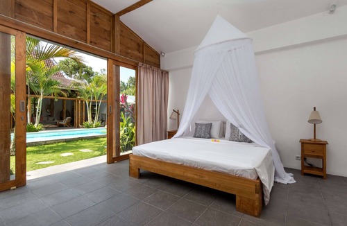 Batubelig Villa | Luxury 4 Bedroom Villa with Private Pool, Bali Villa 2067