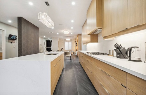 North York House | LUXURY 4 BEDROOMS WALK TO YORKDALE MALL