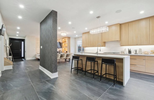 North York House | LUXURY 4 BEDROOMS WALK TO YORKDALE MALL