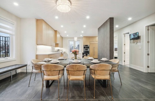 North York House | LUXURY 4 BEDROOMS WALK TO YORKDALE MALL