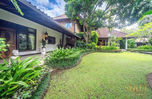 Nakula Villa | Luxury 4-BR Oasis with Private Pool & Tropical Garden in Seminyak