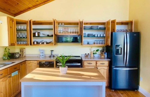 Crowes Landing Cottage | Luxury 4 Seasons Cottage