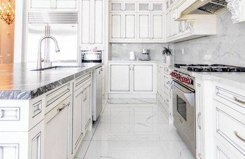 Vaughan House | Luxury 4000 sqft Vaughan Estate + Gazebo + Pool