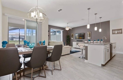 Kissimmee Condo | Luxury 4Bd w Pool and Resort Near Disney 4910