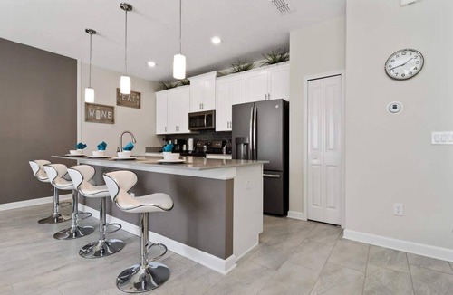 Kissimmee Condo | Luxury 4Bd w Pool and Resort Near Disney 4910