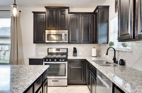 Buda House | Luxury 4BR/2.5BA Home/EV Charger/Pool Access