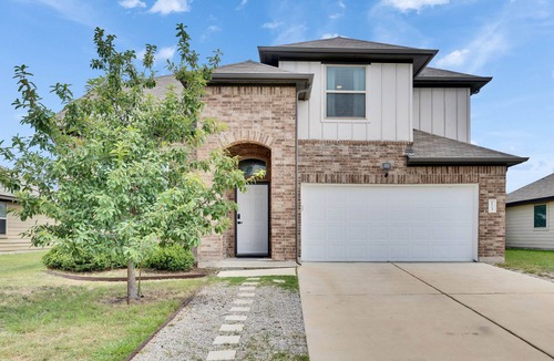 Buda House | Luxury 4BR/2.5BA Home/EV Charger/Pool Access