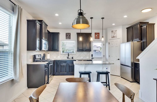 Buda House | Luxury 4BR 2 5BA Home EV Charger Pool Access