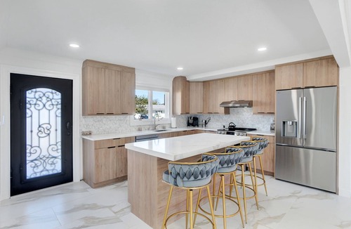 Alden Manor House | Luxury 4BR - 3.5BATH - Sleeps 10