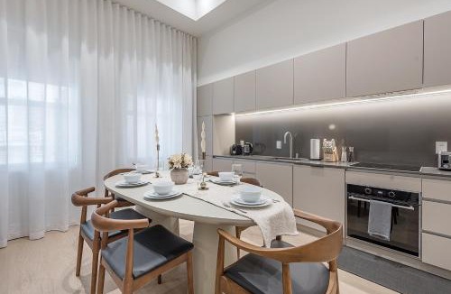 Downtown Montreal Apartment | Luxury 4BR 3BA Penthouse with Private Terrace