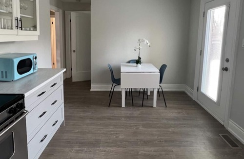 Scarborough House | Luxury 4BR Bungalow Self Checkin - Bluffs