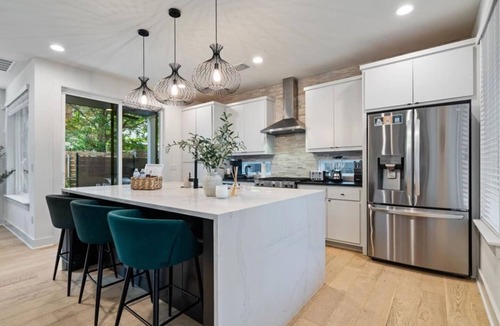 Swede Hill House | Luxury 4BR East Austin Home w/Pool & Game Room