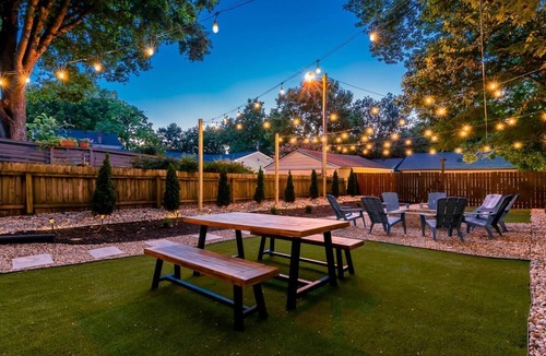Bonnycastle House | Luxury 4BR|KING|Epic Backyard|HOT TUB|Fire Pit