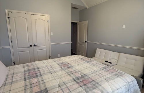 Lubbock Cabin | Luxury 4BR lodge with soaring ceilings, pool, spa, and sunlit view