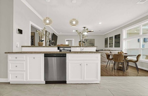 Greater Fondren Southwest House | Luxury 4BR w Pool, Cinema & Game Room - 10pax