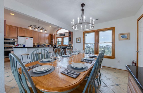Farrow Shores House | Luxury 5 bed/5 bath oceanfront with pool, dog friendly!
