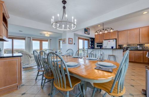 Farrow Shores House | Luxury 5 bed/5 bath oceanfront with pool, dog friendly!