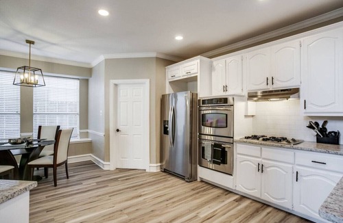 Plano House | Luxury 5 Bedroom, 3.5 Bathroom Pool Hot Tub