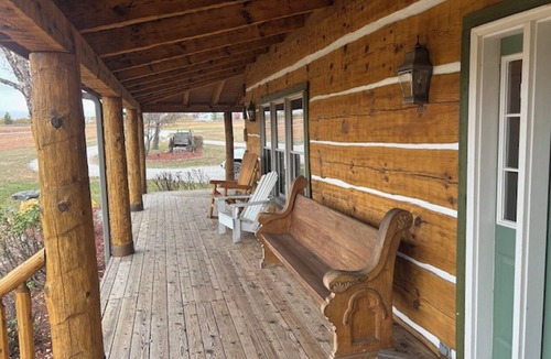 Drexel Cabin | Luxury 5-Bedroom Log Home on 40 Acres