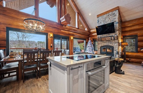 Trent Hills Cabin | Luxury 5-BR Waterfront Log Home w/Sauna, Hot Tub, Fireplace & Game Room