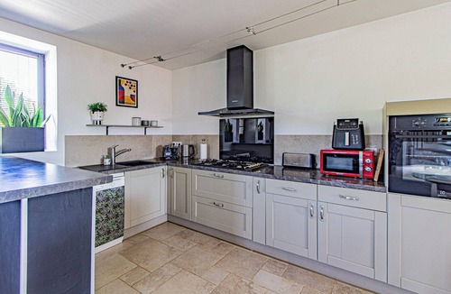 Castelnaud-la-Chapelle House | Luxury 5BR Home | Heated Pool | Near Sarlat+Beynac