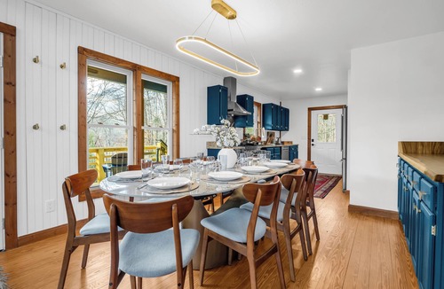 Lake Lure Cottage | Luxury 5 Kings MTN Views and Lake Access FirePit EVCharger PoolTable