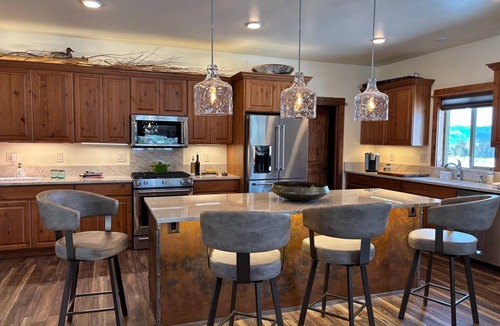 Thayne House | Luxury 55+ Retreat-Dual Private Patios-Mountain View's