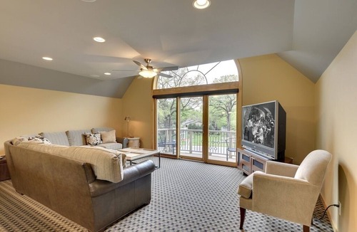 Golden Valley House | Luxury 5500 Sq ft Executive Home