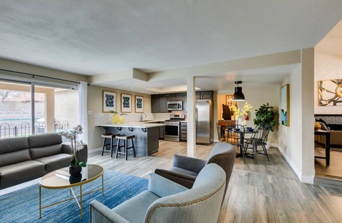 Green Valley North House | Luxury 5BR - 3 King Ensuite Suites + Private Bunk Suite Pool Near Strip