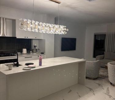 Mickleham House | Luxury 5BR Estate All Ensuites