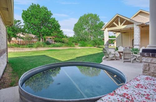 Wylie House | Luxury 5BR French Country Estate, 7 Acres , Private Pond , Sleeps 12 , Wylie TX