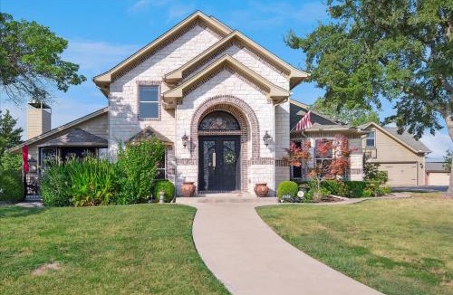 Wylie House | Luxury 5BR French Country Estate, 7 Acres , Private Pond , Sleeps 12 , Wylie TX