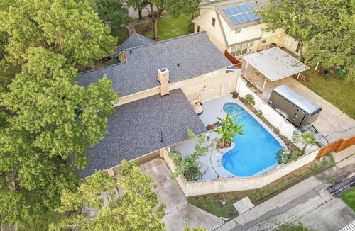 Dallas House | Luxury 5BR Home w/Pool, Cinema & Game Room