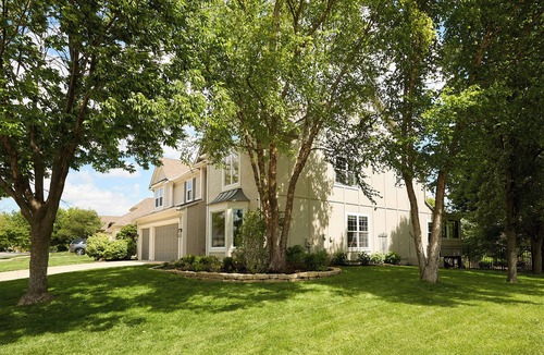 Lenexa House | Luxury 5BR Retreat Near KC World Cup Matches Sleeps 12+